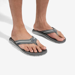 ʻOhana Palua - Cloud Grey / Rock | OluKai Men