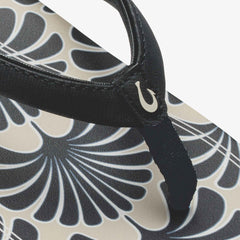 ‘Uiki - Black / Pa‘i | OluKai Women