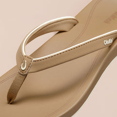 ‘Uiki Women’s Everyday Beach Sandals - Warm Sand | OluKai Women