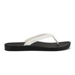 ‘Uiki Women’s Everyday Beach Sandals - Bright White / Lava Rock | OluKai Women