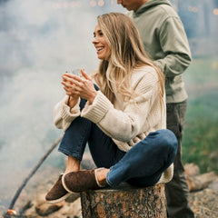 Olukai Mani - Dark Oak / Golden Sand – OluKai | Women Arch Support