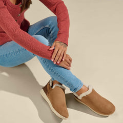 Olukai Mālua Hulu Booties - Tan / Tapa | Women Indoor/Outdoor