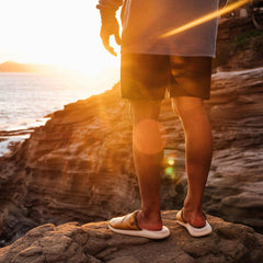 Olukai Mua 'Ili Leather Mule Slippers - Golden Sand / Bone | Men Indoor/Outdoor