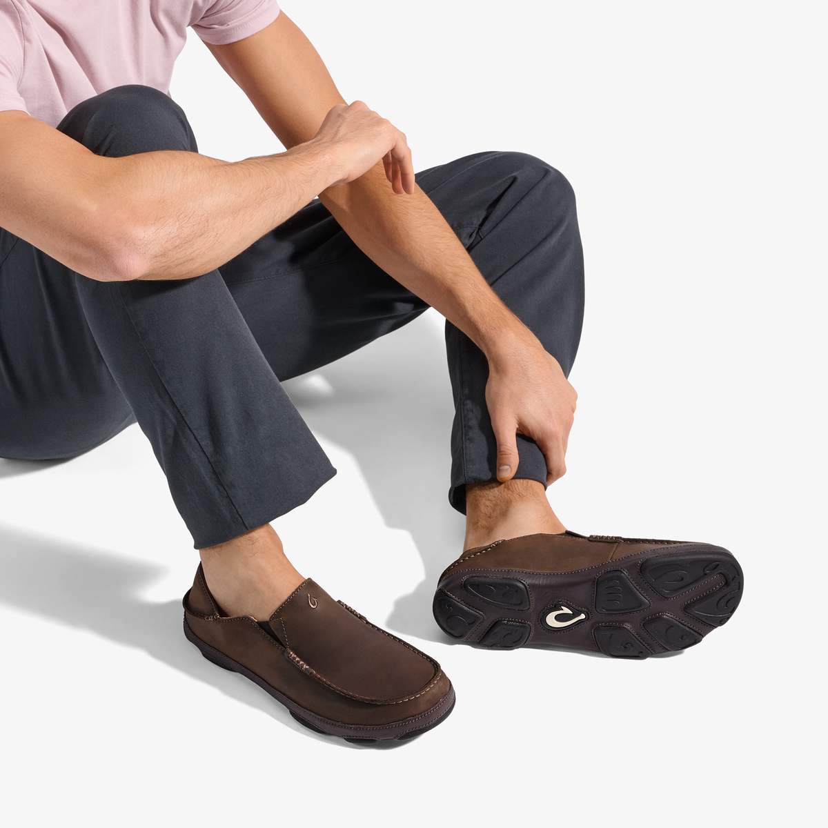 Moloā Men's Leather Slip On Shoes - Dark Wood / Dark Java | OluKai Men