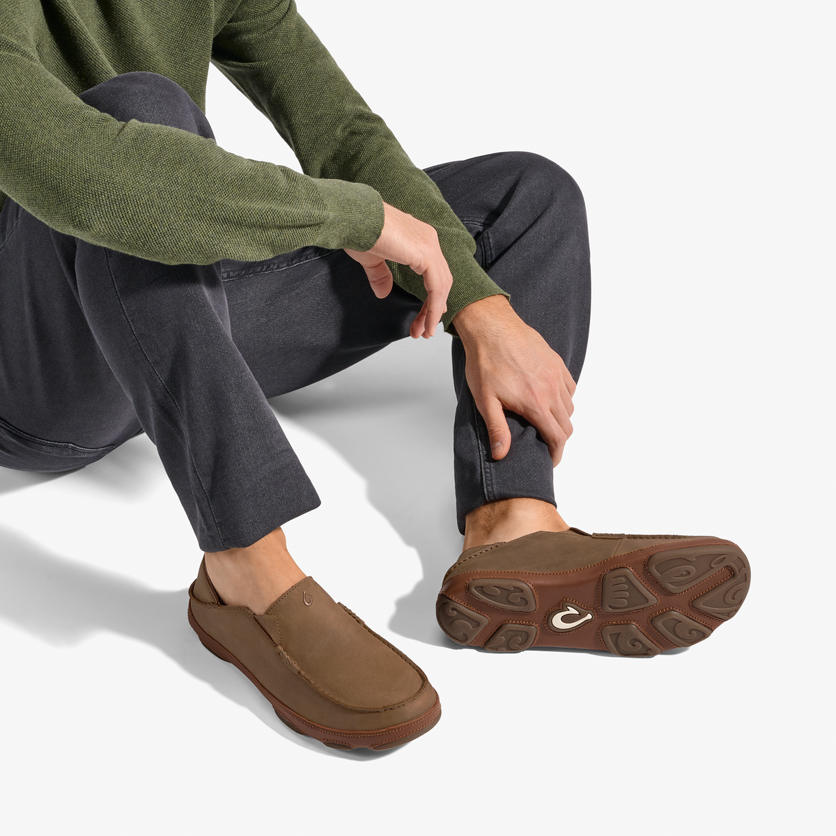 Moloā Men's Leather Slip On Shoes - Ray / Toffee | OluKai Men