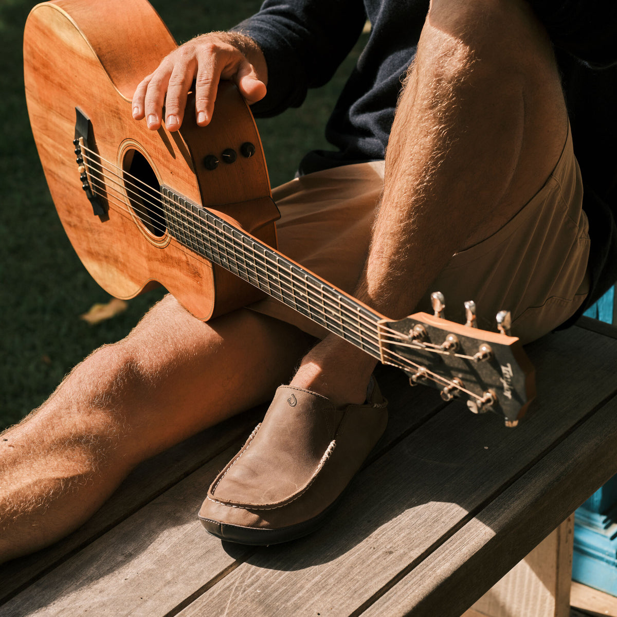 Moloā Men's Leather Slippers - Toffee / Dark Wood | OluKai Men
