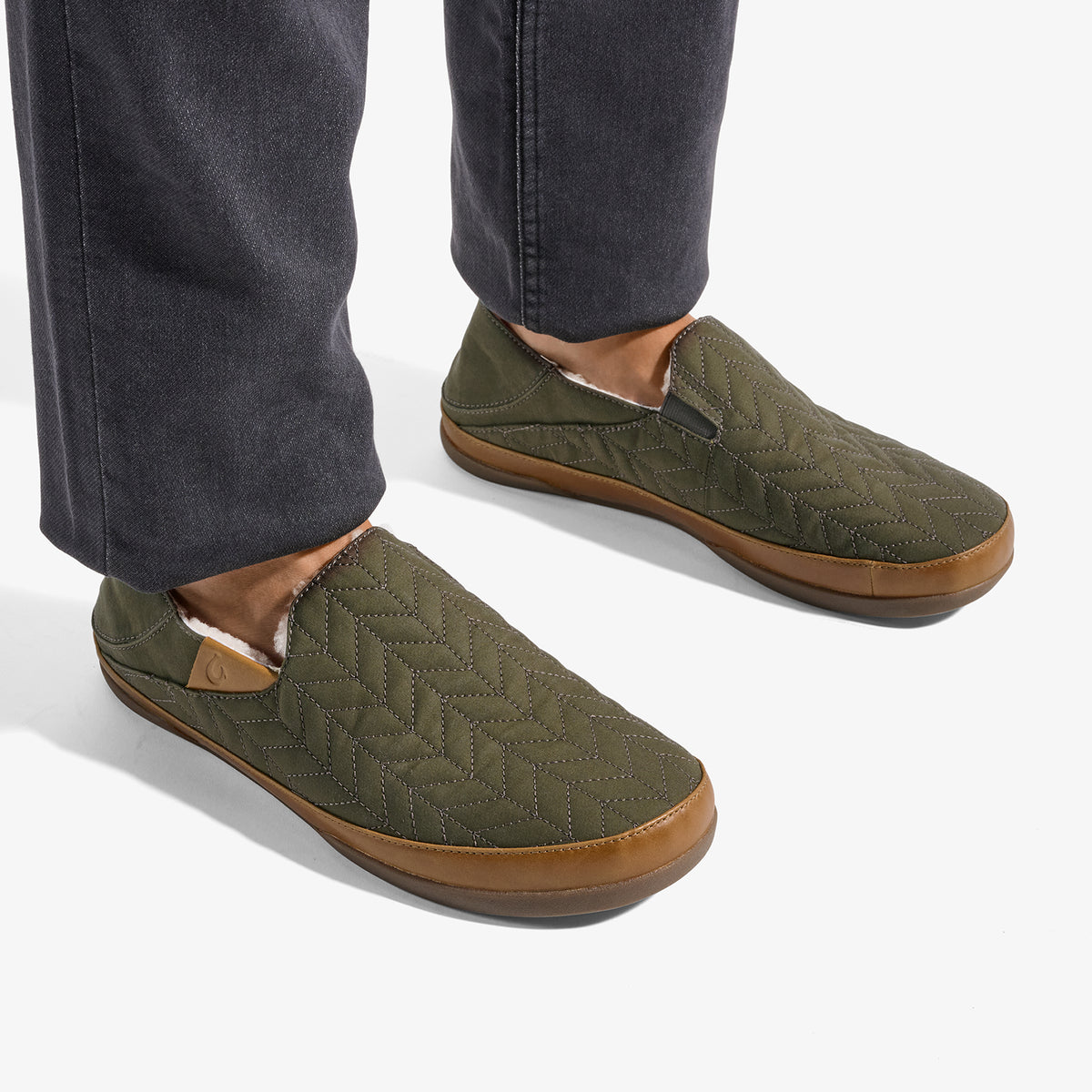 Hanohano Men’s Waxed Canvas Slippers - Husk | OluKai Men