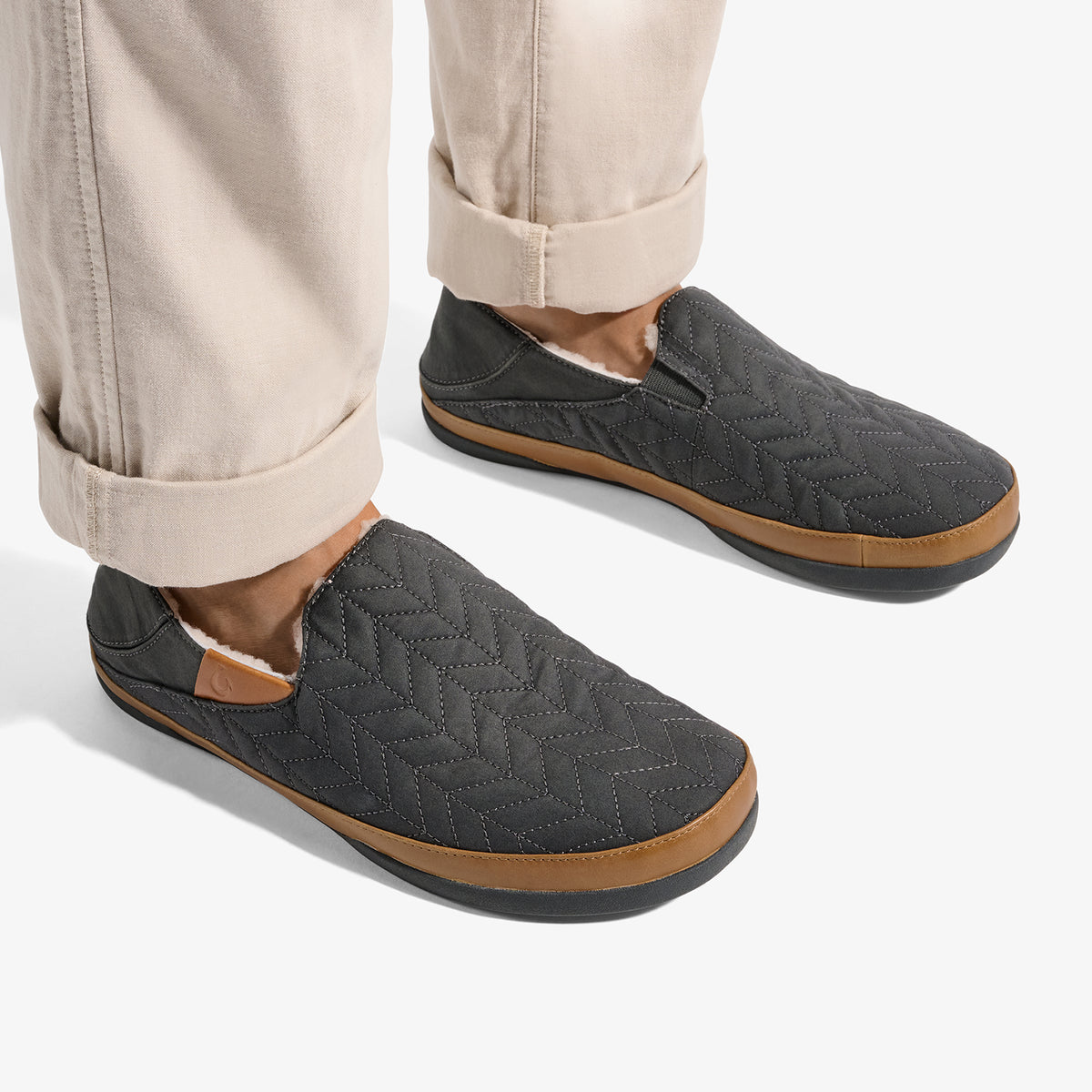 Hanohano Men’s Waxed Canvas Slippers - Dark Shadow | OluKai Men