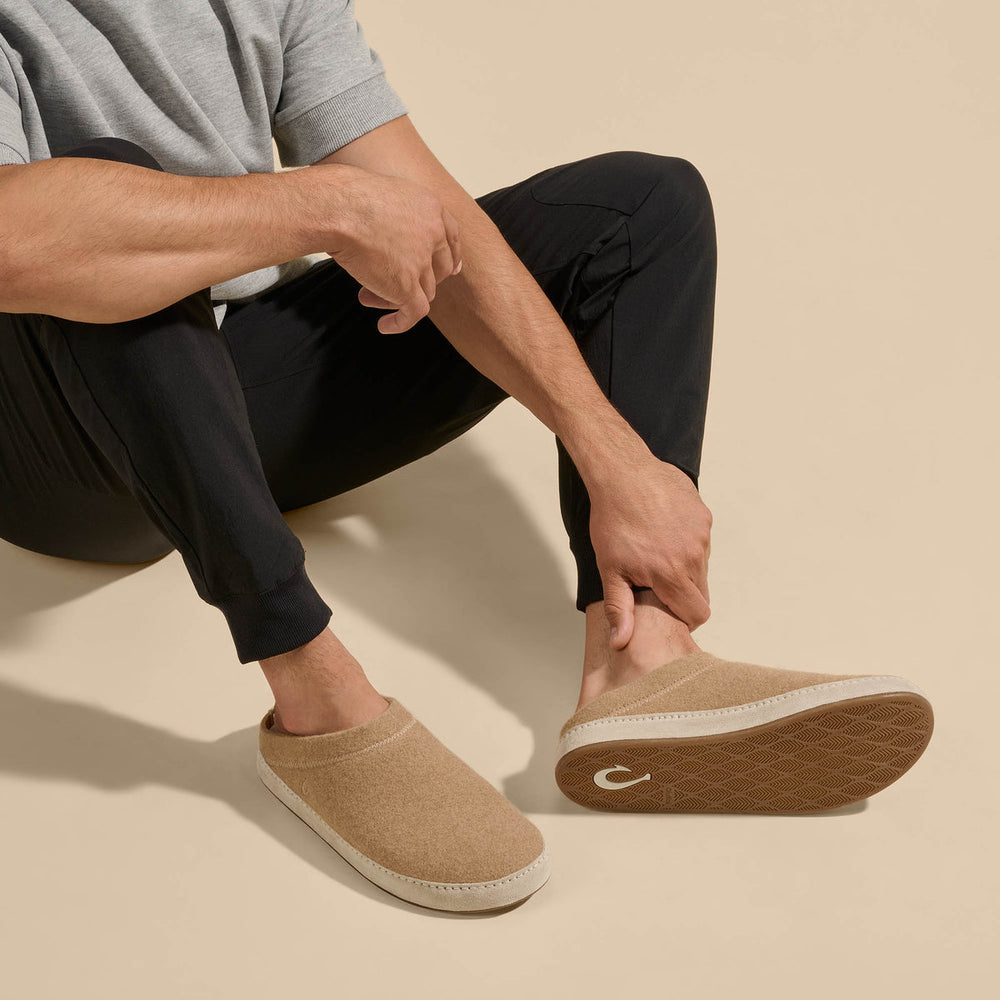 Hāmani Hulu Men’s Wool Mule Slippers - Oatmeal | OluKai Men