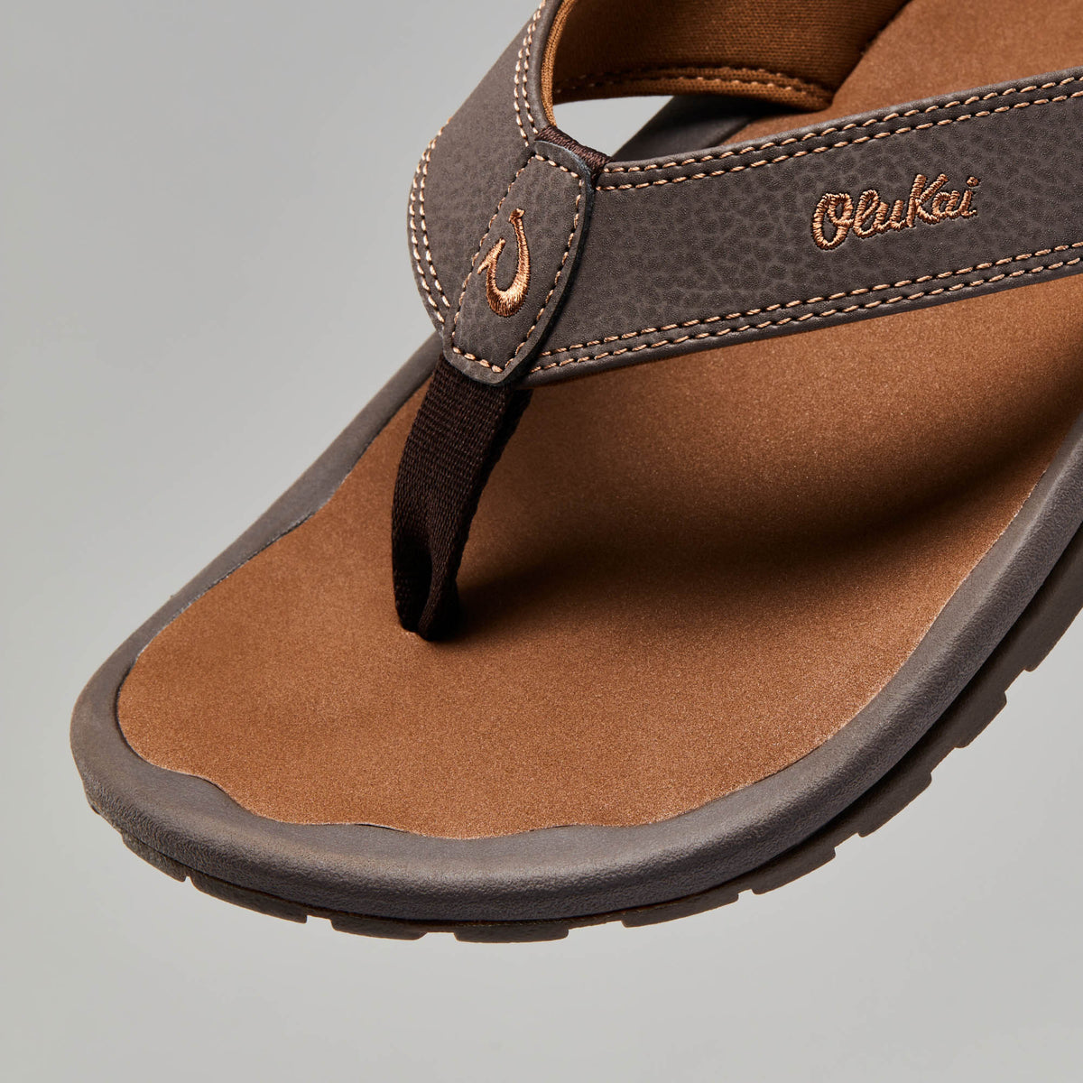 ‘Ohana Men's Beach Sandals - Dark Java / Ray | OluKai Men