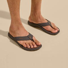 ‘Ohana Men's Beach Sandals - Dark Java / Ray | OluKai Men
