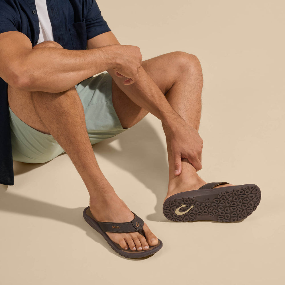 ‘Ohana Men's Beach Sandals - Dark Java / Ray | OluKai Men