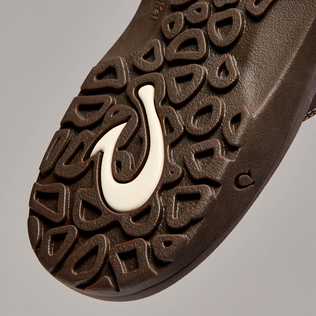 ‘Ohana Men's Beach Sandals - Dark Java / Ray | OluKai Men