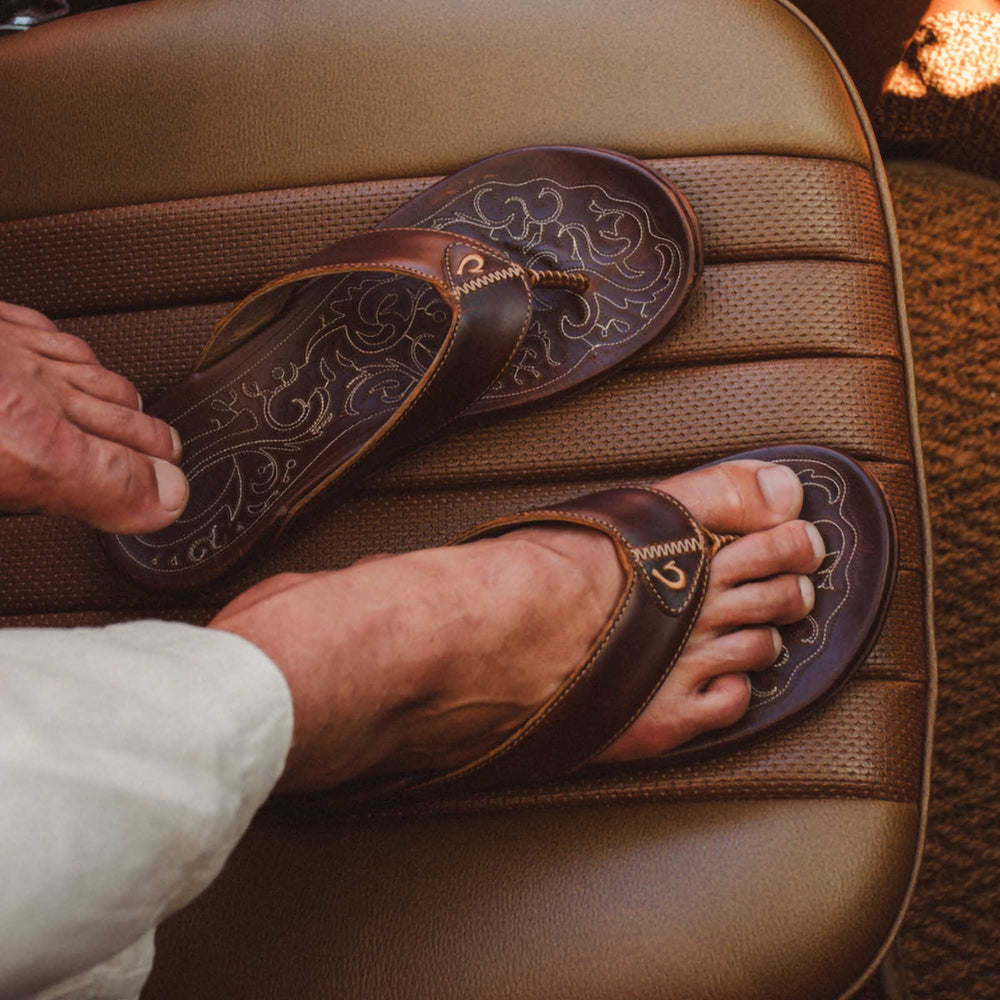 Mekila Men's Full-Grain Leather Beach Sandals - Natural | OluKai Men