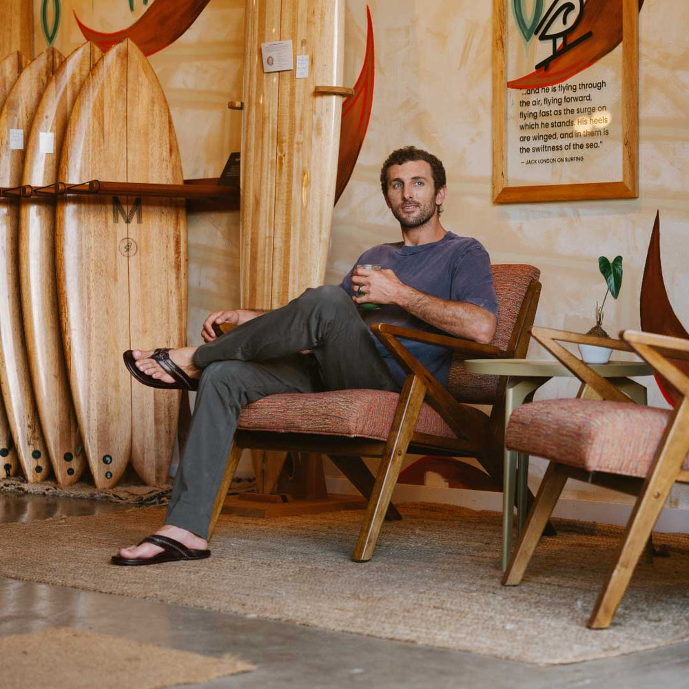 Mea Ola Men's Leather Beach Sandals - Dark Java | OluKai Men