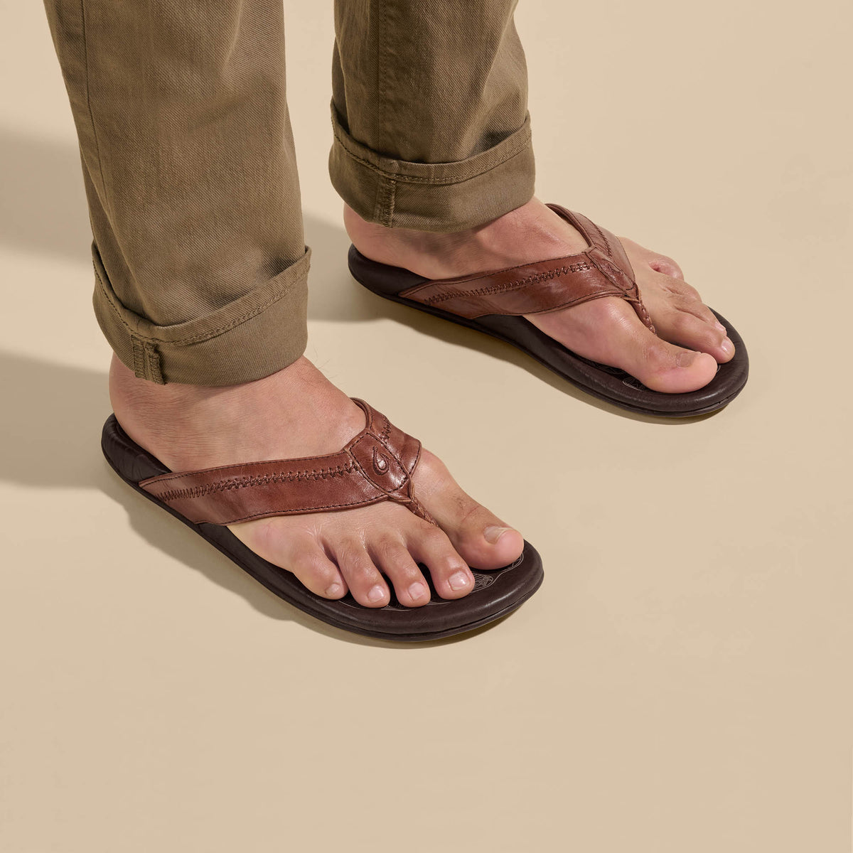 Hiapo - Rum / Dark Wood Men’s Leather Beach Sandals | OluKai Men