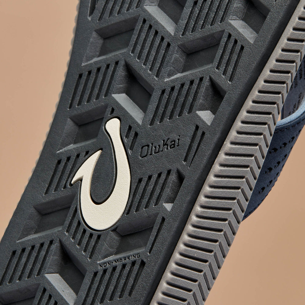 Ulele Men's Beach Sandals - Blue Depth / Charcoal | OluKai Men