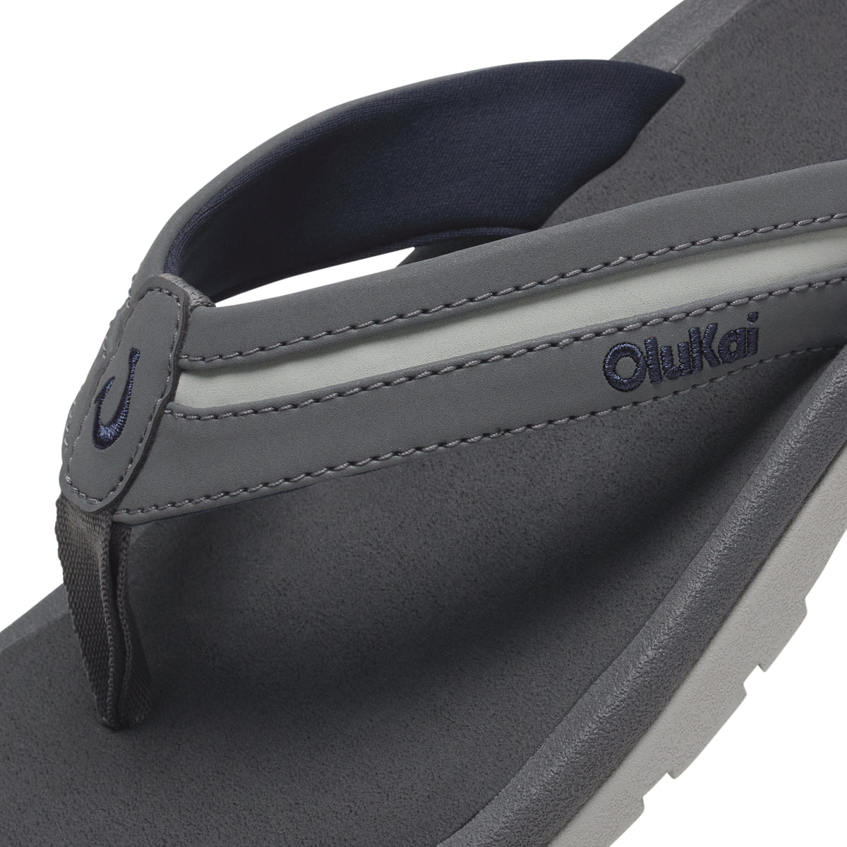 ʻOhana Palua - Cloud Grey / Rock | OluKai Men