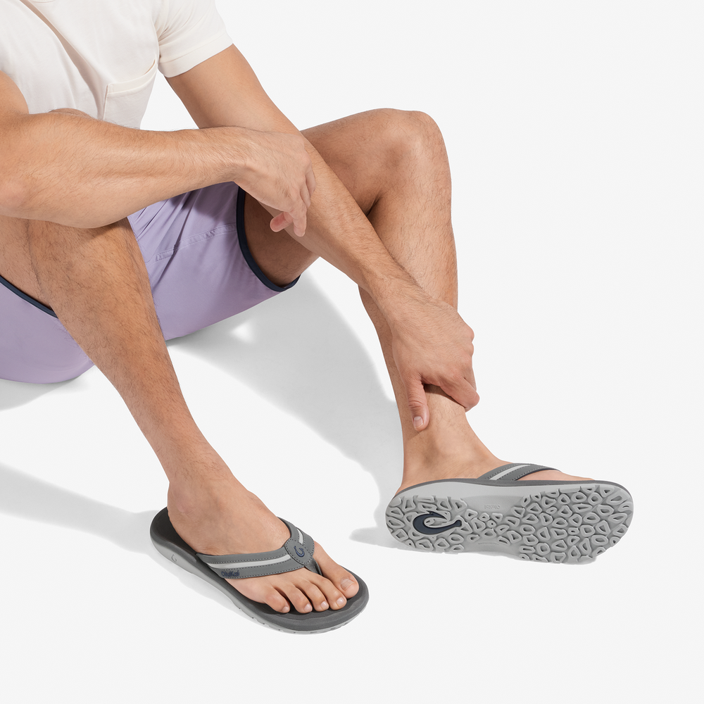 ʻOhana Palua - Cloud Grey / Rock | OluKai Men