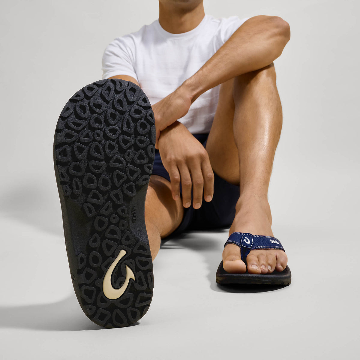 ‘Ohana Men's Beach Sandals - Navy / Onyx | OluKai Men