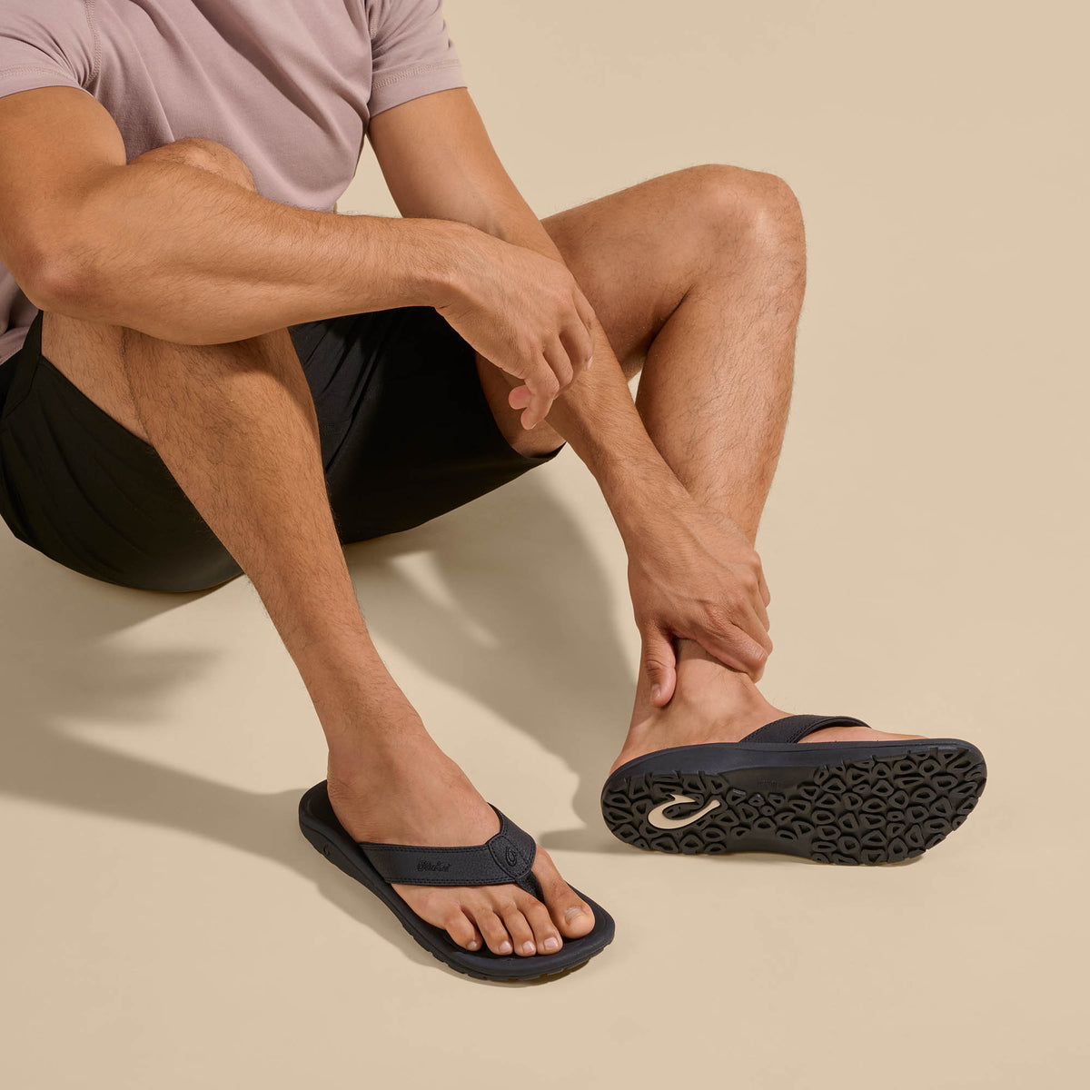 ‘Ohana Men's Best Selling Beach Sandals - Black | OluKai Men