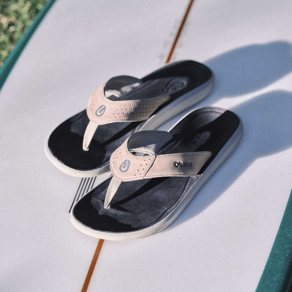 Pili Men’s Waterproof Leather Sandals - Ash / Mood Indigo | OluKai Men