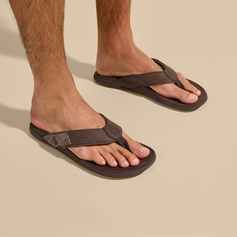 Tuahine Men's Waterproof Leather Beach Sandals - Dark Wood | OluKai Men