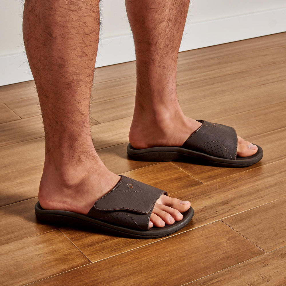 Nalu Slide Men's Beach Slide Sandals - Dark Java | OluKai Men