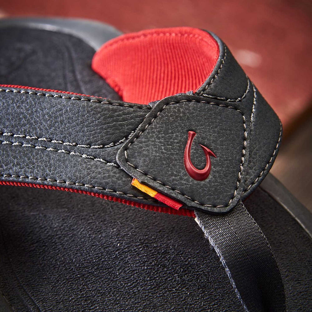 Kīpī Men’s Comfortable Beach Sandals - Dark Shadow | OluKai Men
