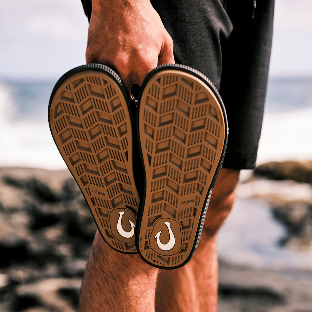 Ulele Slide - Lava Rock / Lava Rock | OluKai Men