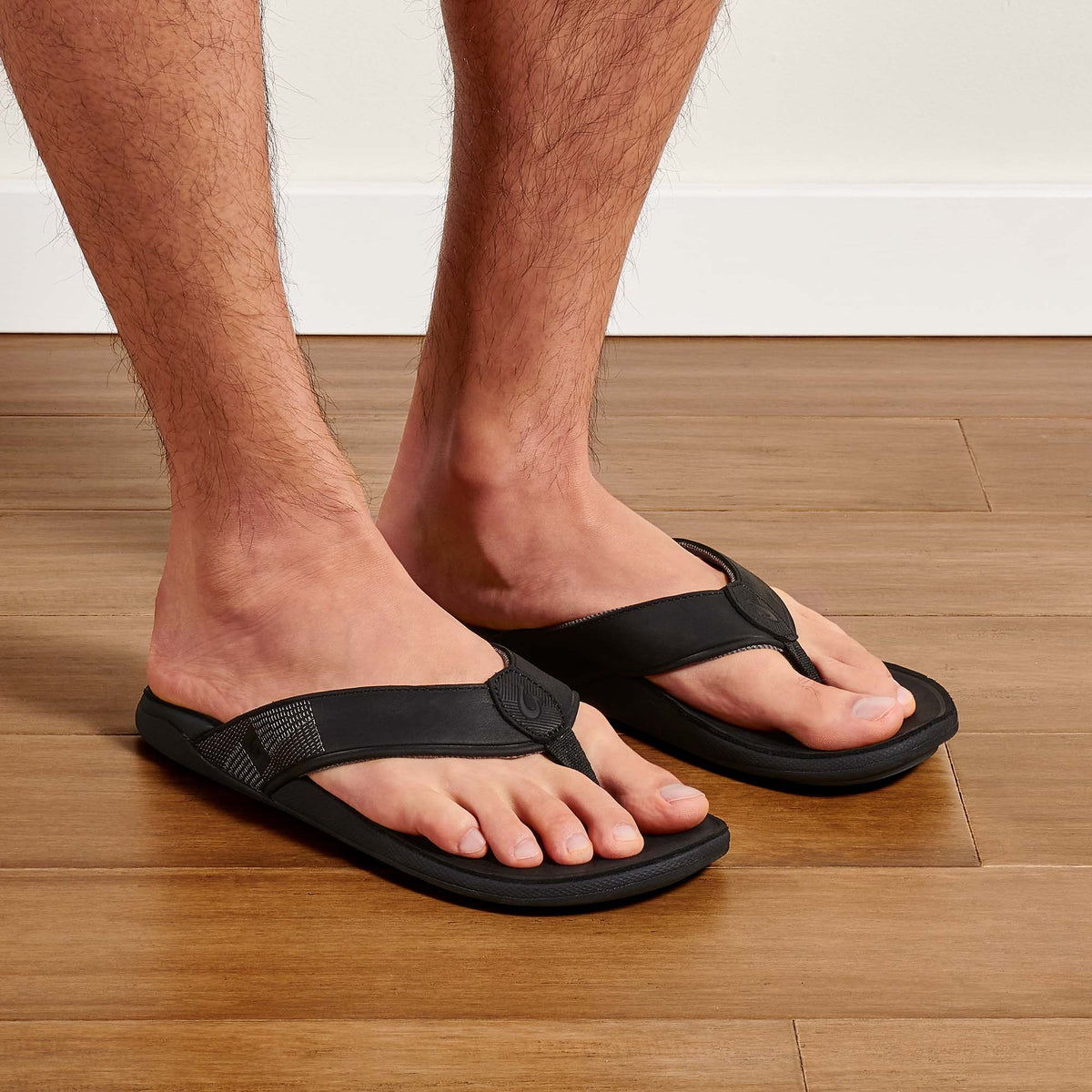 Tuahine Men's Waterproof Leather Beach Sandals - Black | OluKai Men