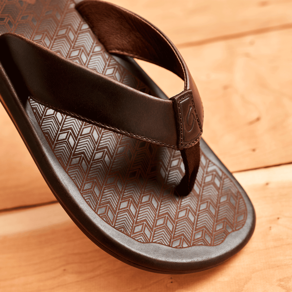 ‘Ilikai Men‘s Leather Beach Sandals - Dark Wood | OluKai Men