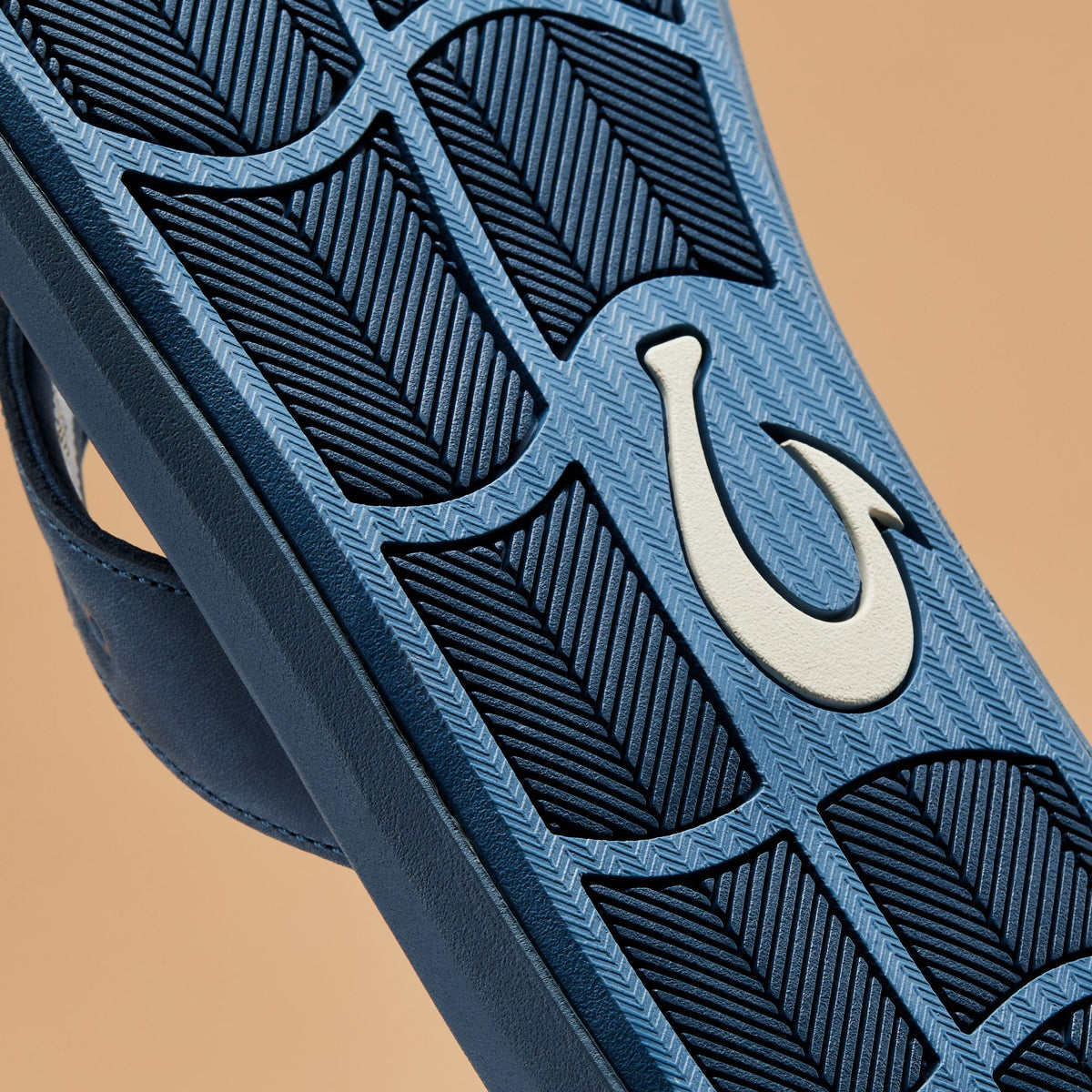 Pili Men’s Waterproof Leather Sandals - Blue Fog / Coastal Blue | OluKai Men