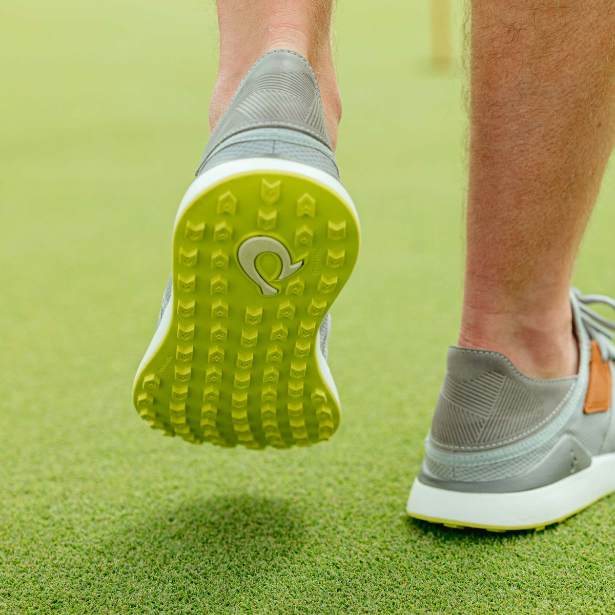 Manele Men’s Breathable Golf Shoes - Poi / Charcoal | OluKai Men