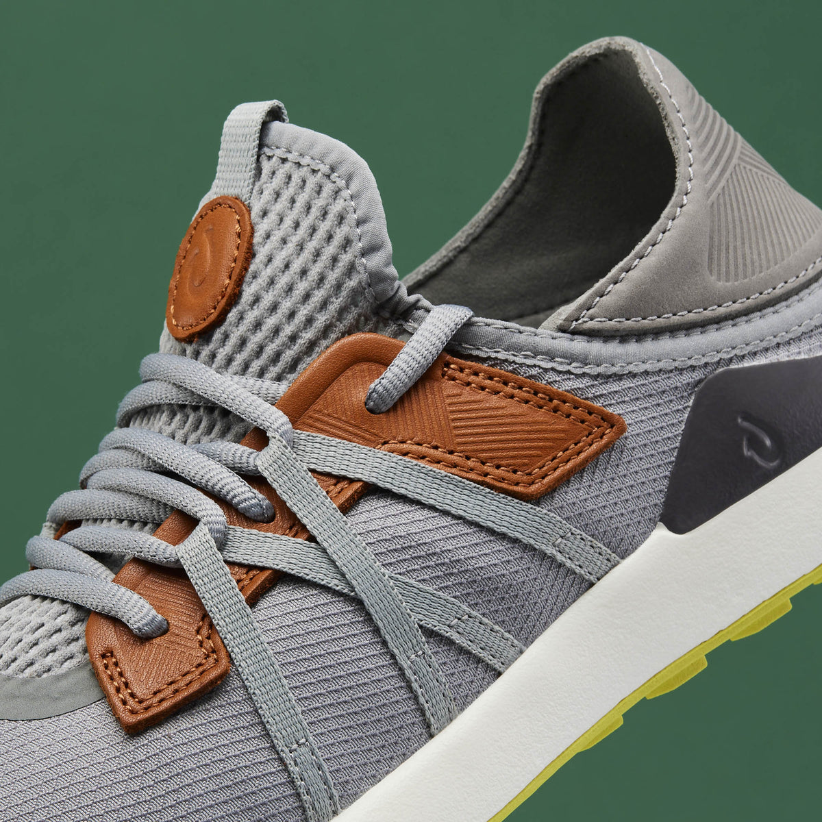 Manele Men’s Breathable Golf Shoes - Poi / Charcoal | OluKai Men