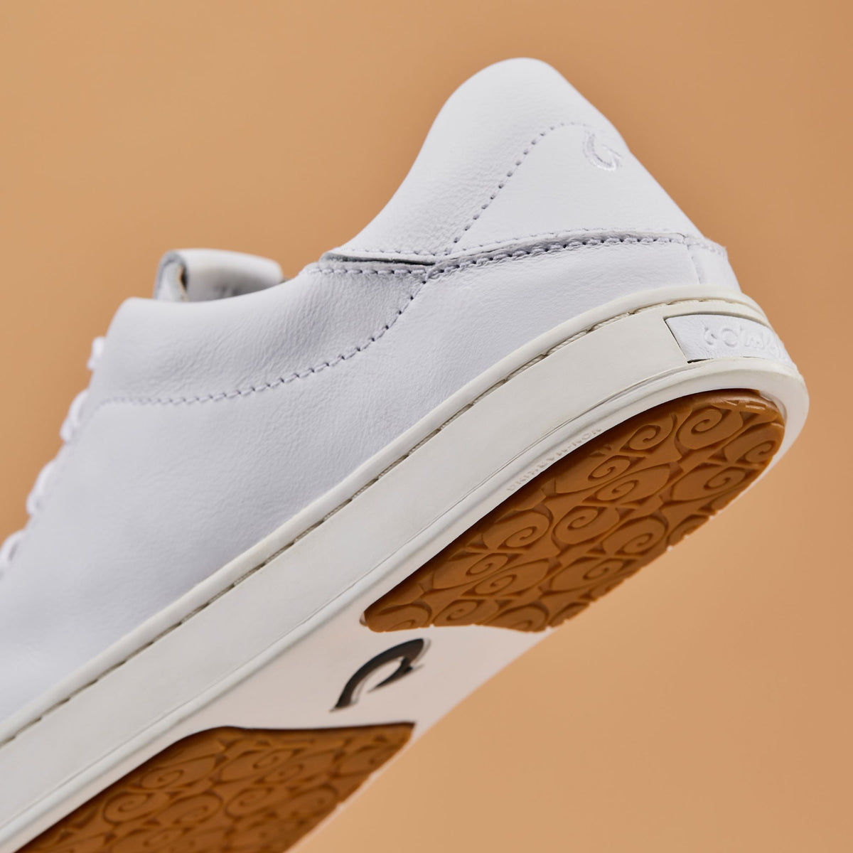 Pehuea Lī ‘Ili Women's Leather Sneakers - White | OluKai Women
