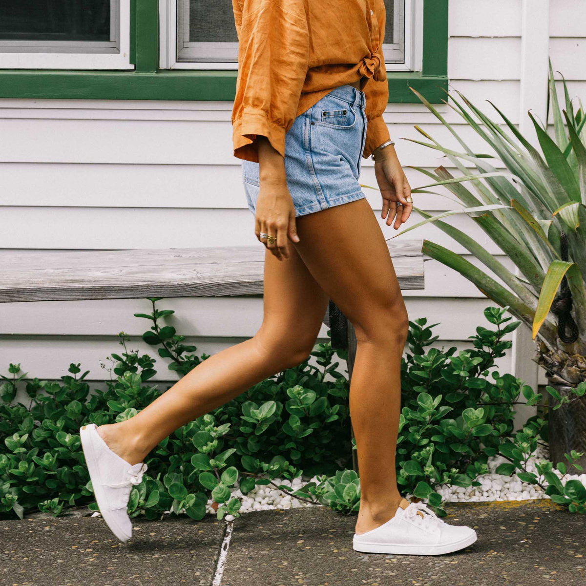 Pehuea Lī Women's Sneakers - White | OluKai Women