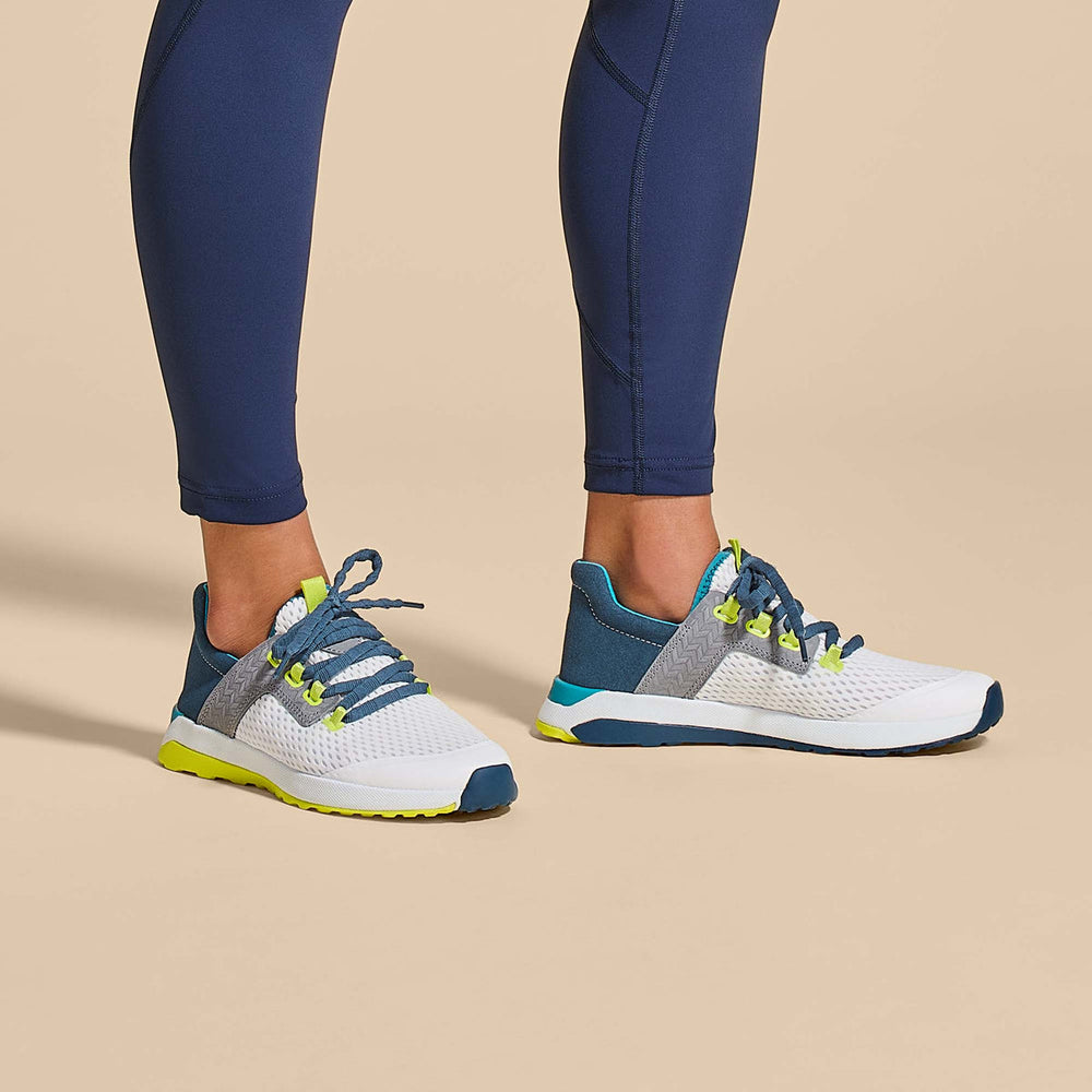 Wailuku Women’s Athletic Shoes - Bright White / Lagoon | OluKai Women