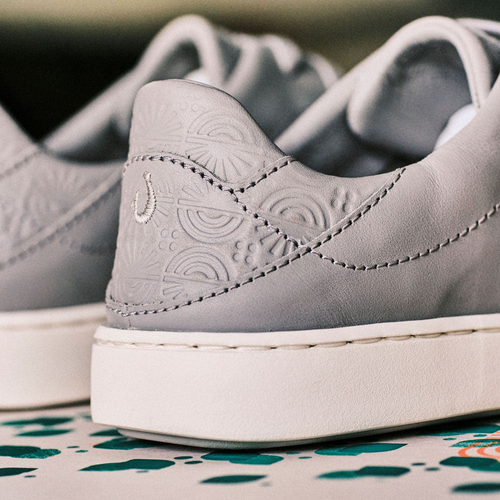 Pehuea Lī ‘Ili Women's Leather Sneakers - Ash | OluKai Women