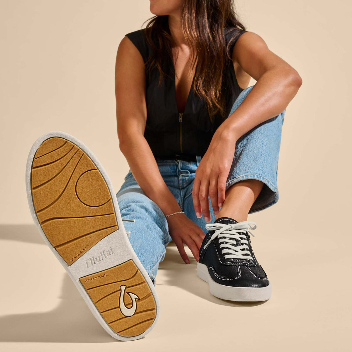 Hā‘upu Women’s Leather Sneakers - Onyx | OluKai Women