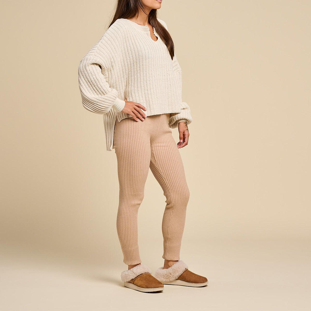 Ku‘i Women‘s Slip-On Slippers - Tan / Bone | OluKai Women