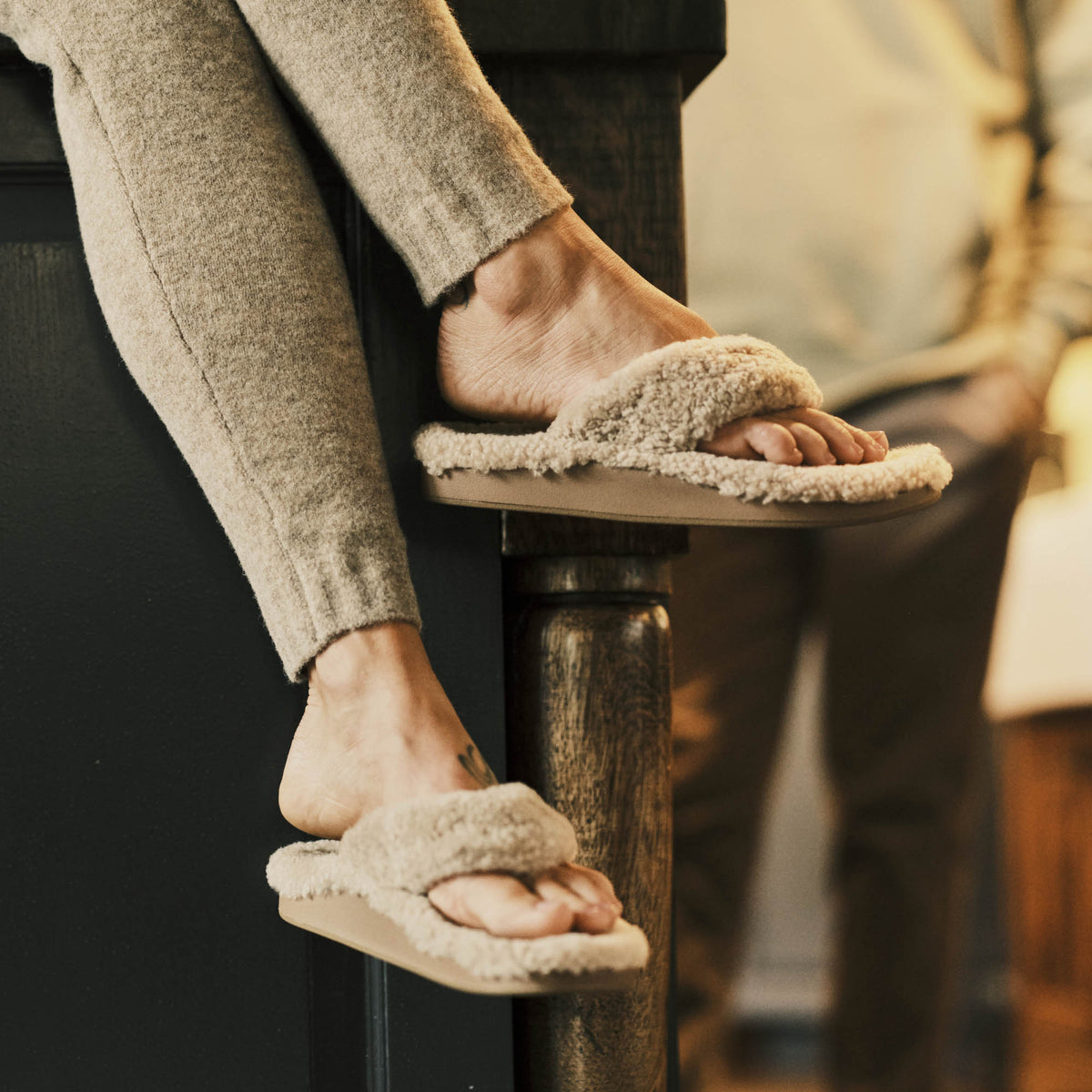 Kīpe'a Heu Women‘s Flip Flop Slippers - Tan | OluKai Women