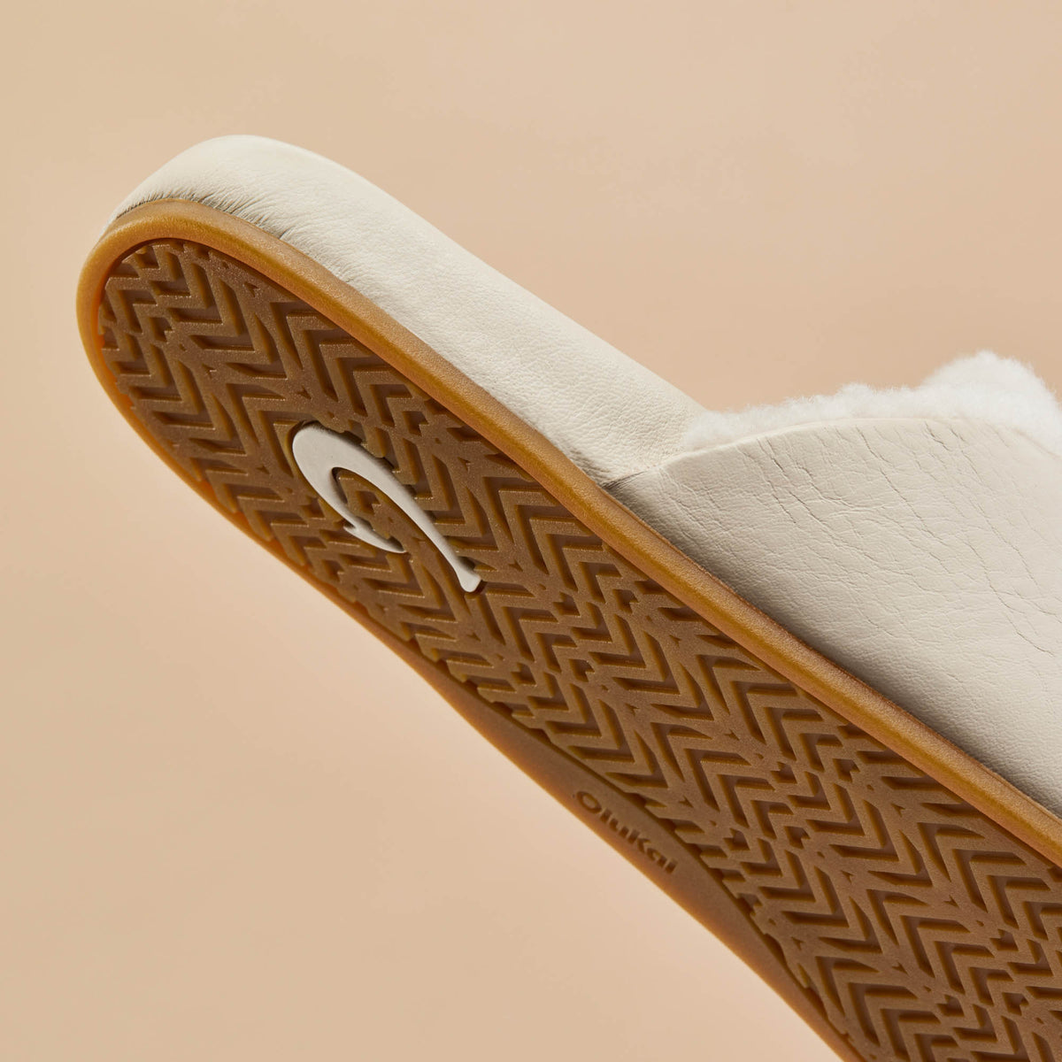 Kōnea Women’s Leather Slipper Mules - Bone | OluKai Women