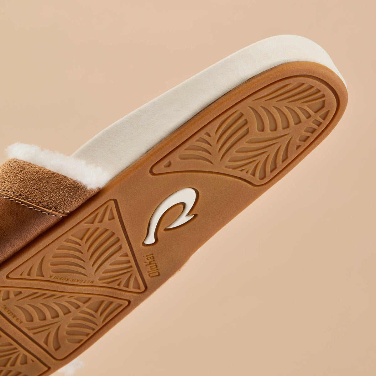 Hō‘ala Slide Women’s Slide Slipper Sandals - Tan / Puka | OluKai Women
