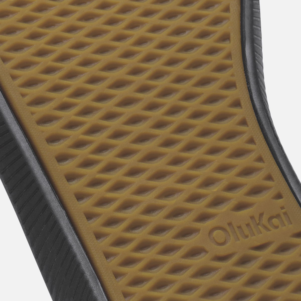 Ulele - Black / Black | OluKai Women