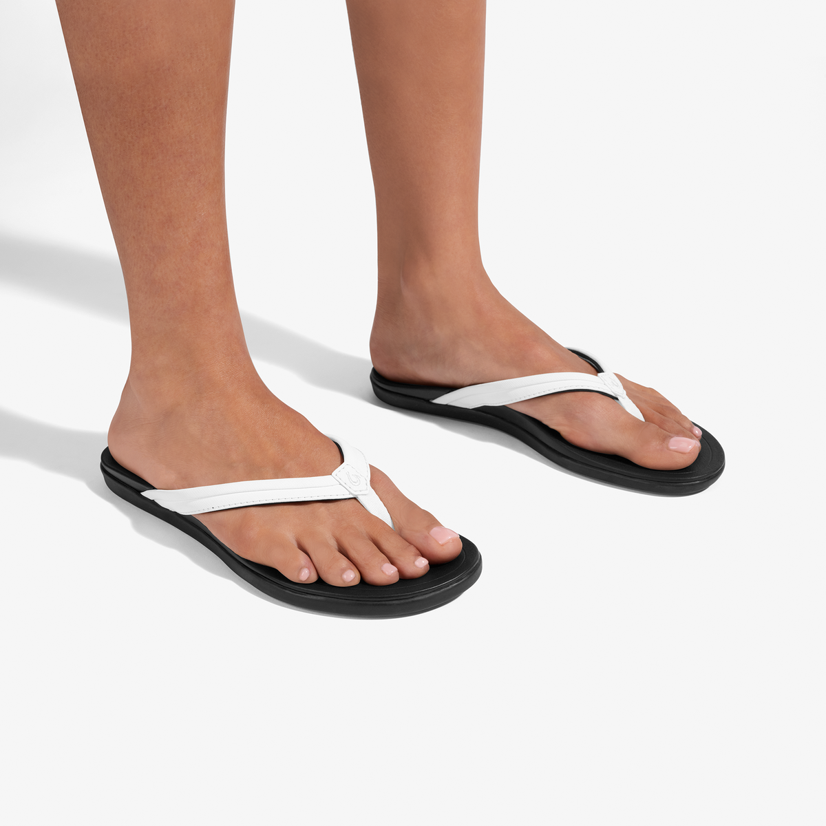 Ho‘opio Malua - Bright White / Warm Sand | OluKai Women