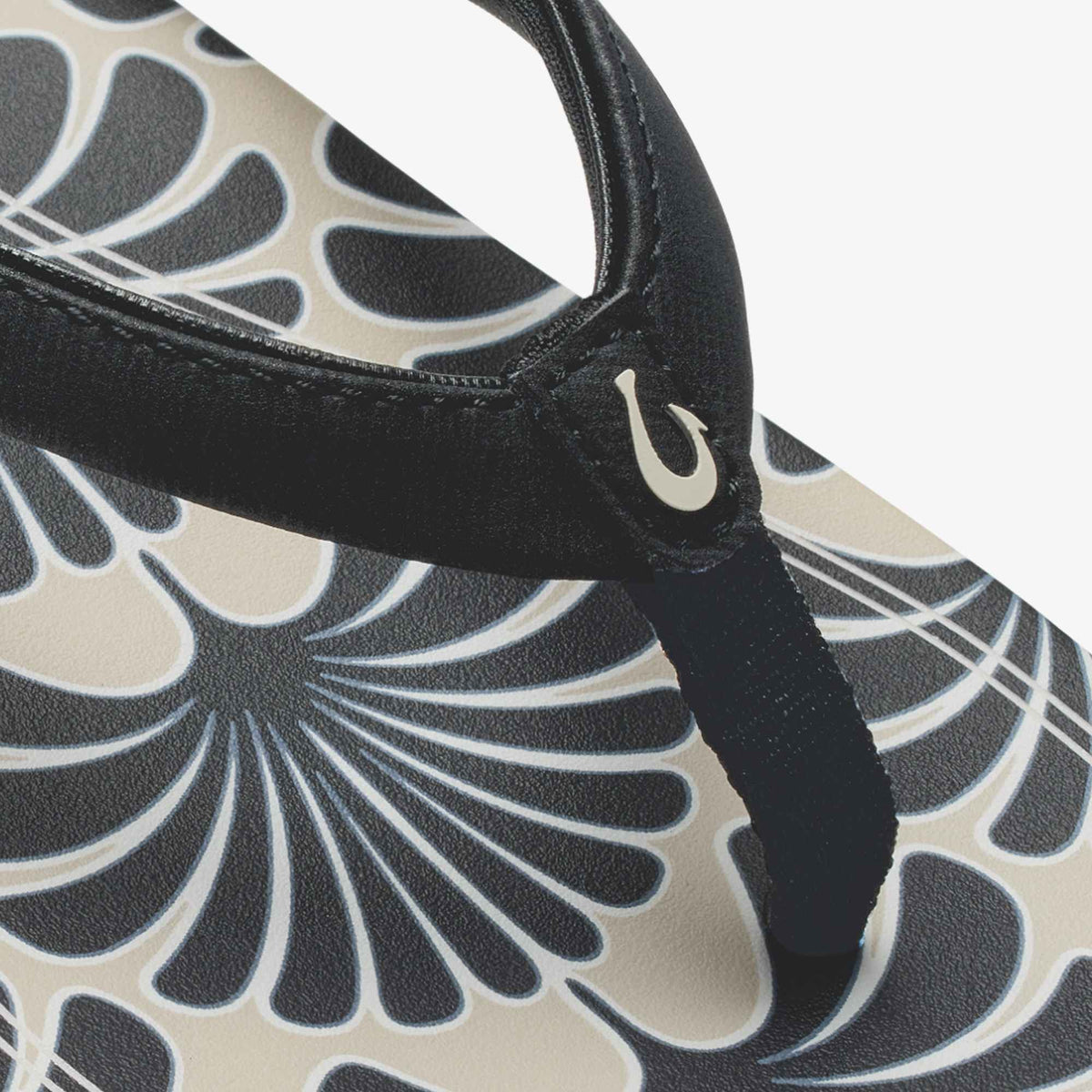 ‘Uiki - Black / Pa‘i | OluKai Women