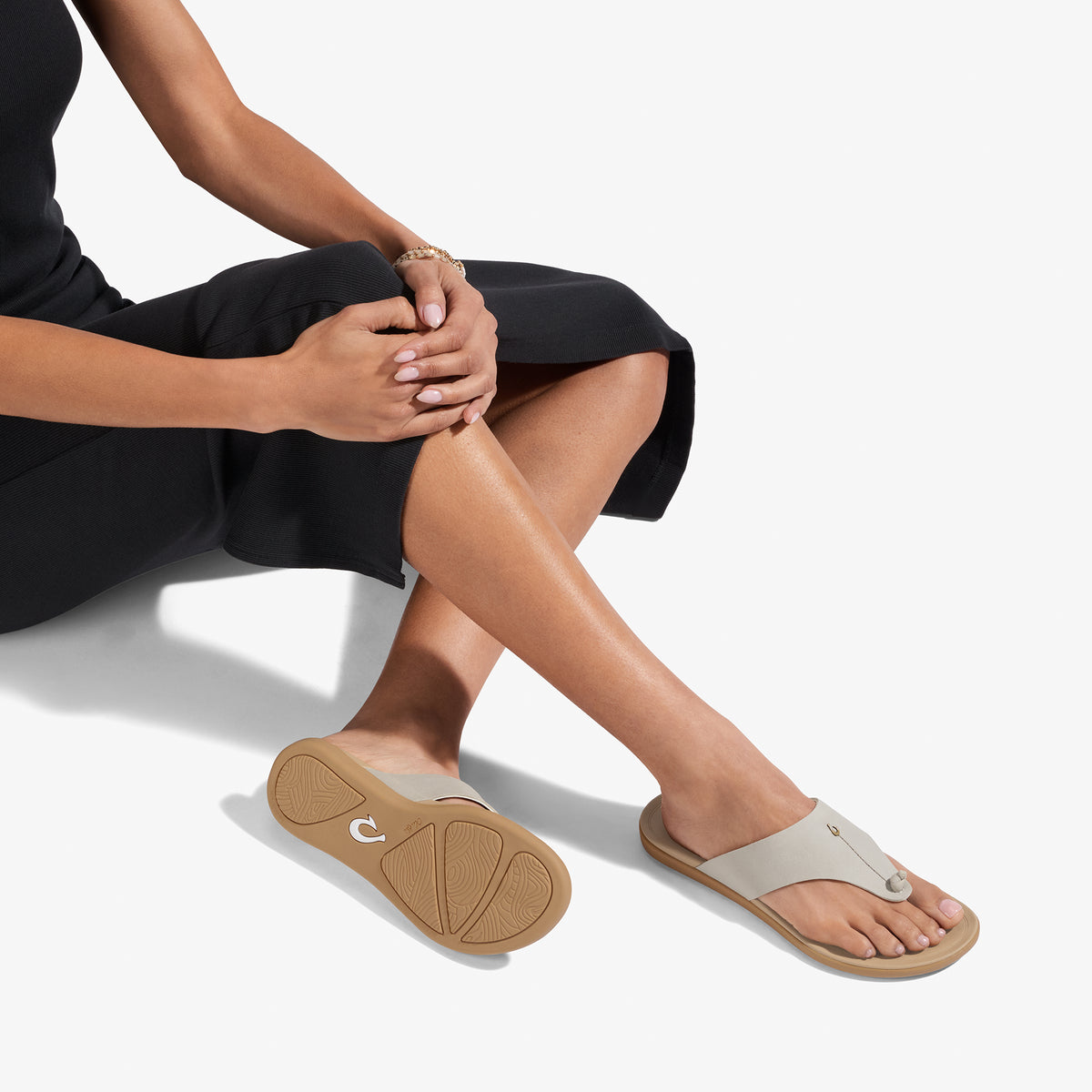 Hoʻopio Mele - Tapa / Warm Sand | OluKai Women