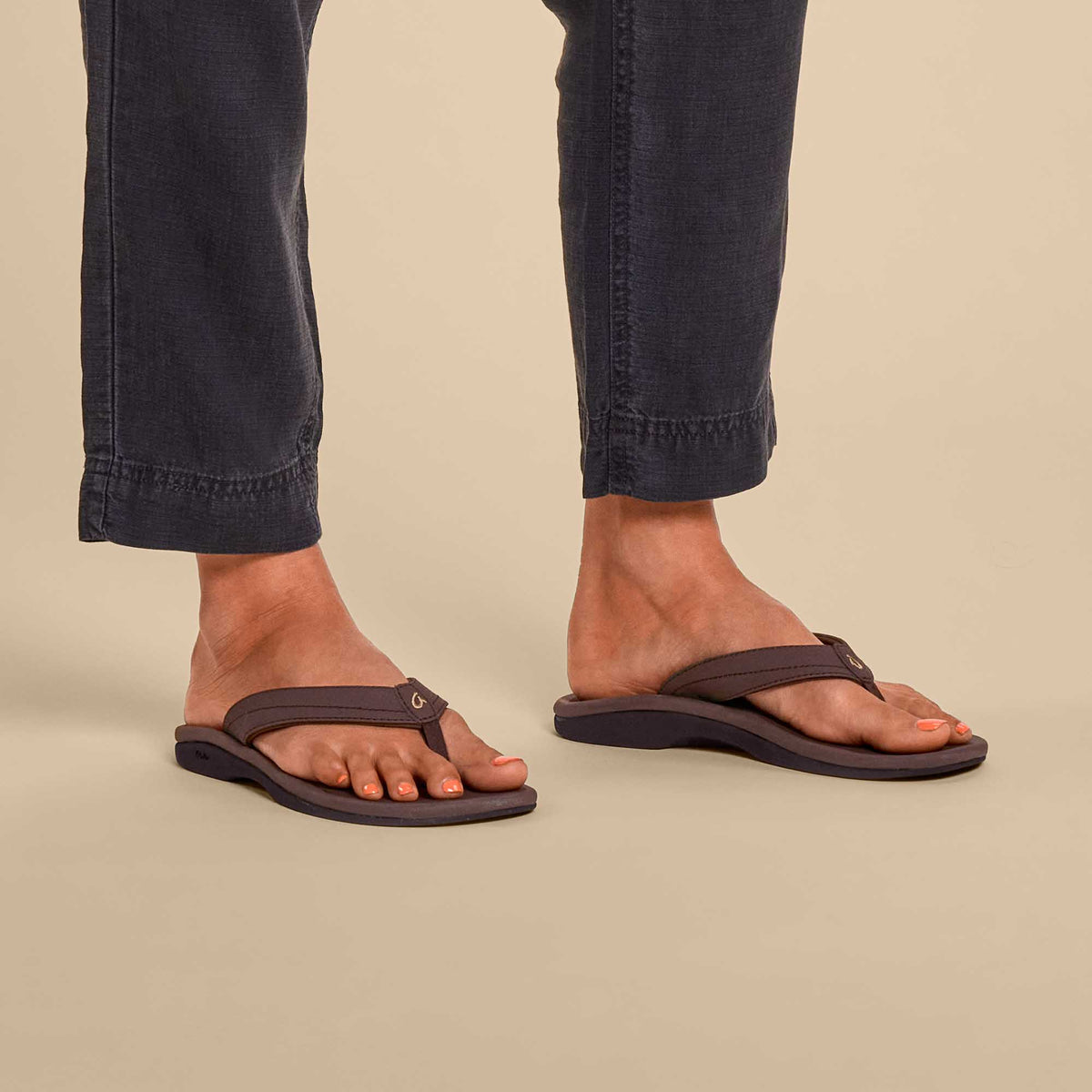 ‘Ohana Women's Best Selling Beach Sandals - Dark Java | OluKai Women
