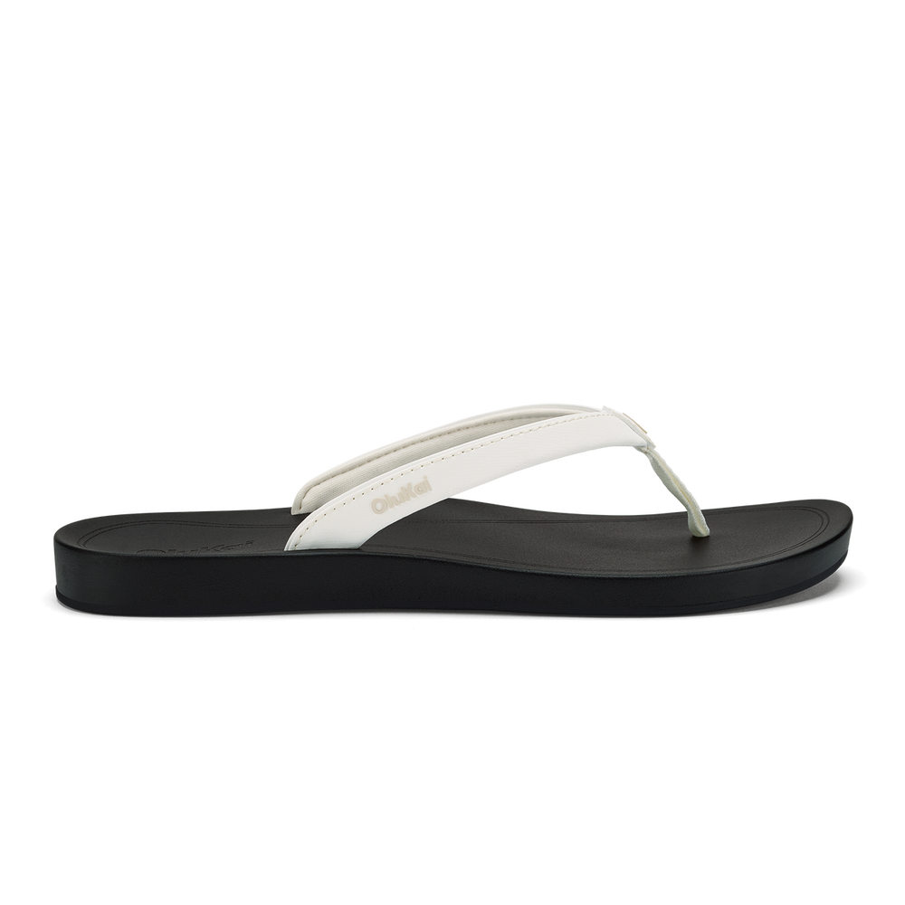 ‘Uiki Women’s Everyday Beach Sandals - Bright White / Lava Rock | OluKai Women
